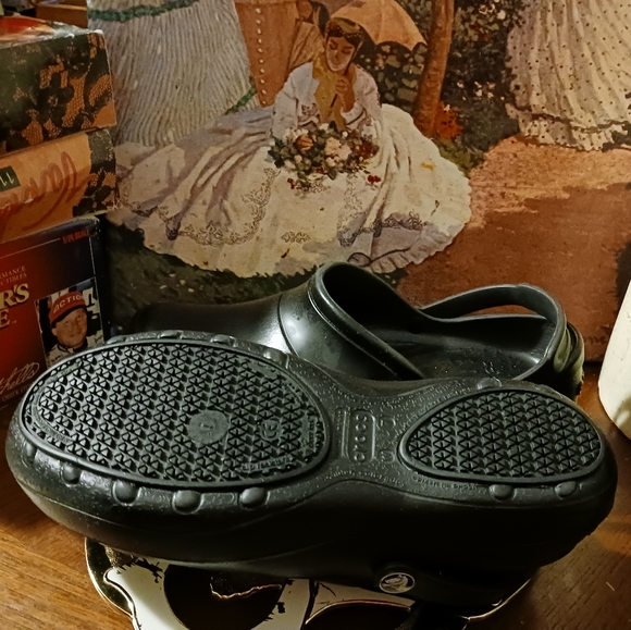 πππππCROCS Classic Black Ladyπ©΄π Size 7 ,Nice Gift Giving Item.π’π€β΅π£ - Picture 5 of 15